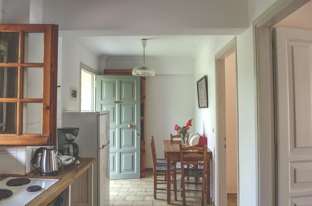 Aronda Apartments Dassia  Bagian luar foto