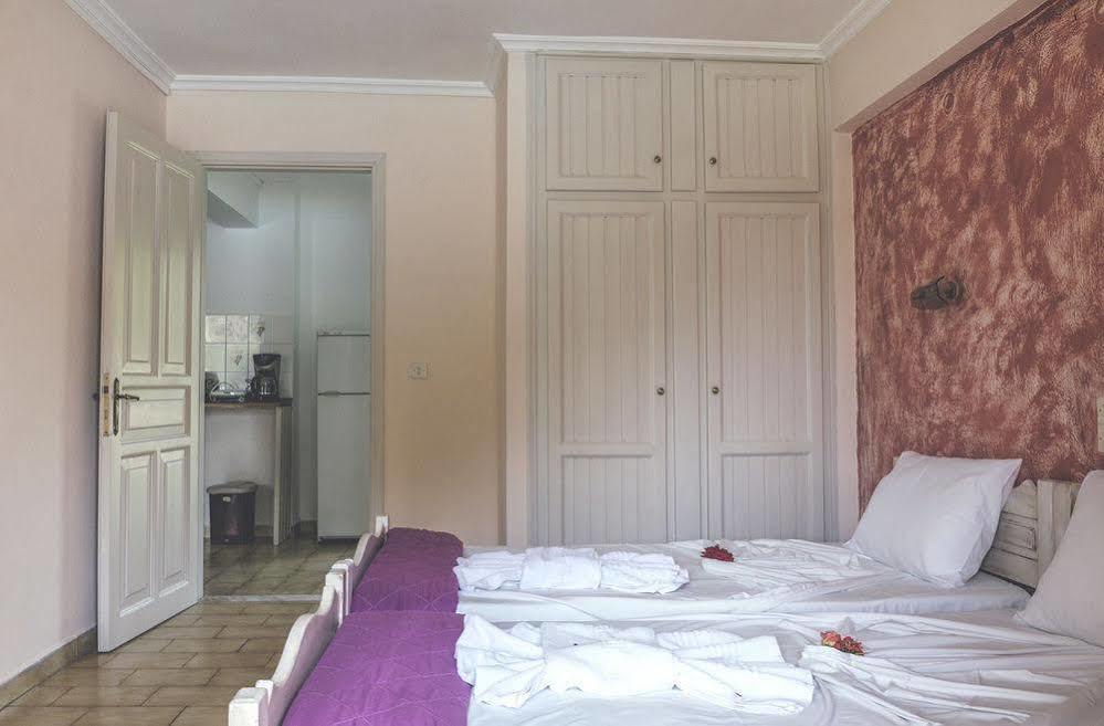Aronda Apartments Dassia  Bagian luar foto